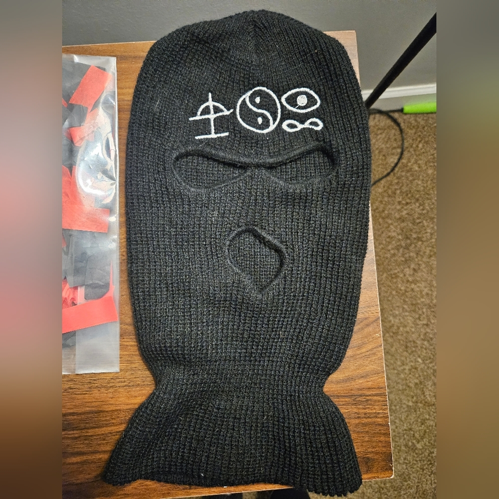 BAD OMENS INITIATION MASK